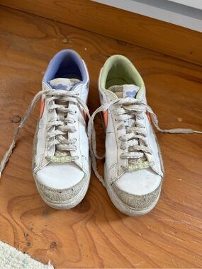 Nike White Leather Sneakers with Coral Swoosh